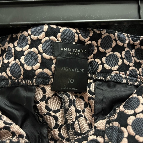 Ann Taylor business pants pattern - Picture 5 of 5